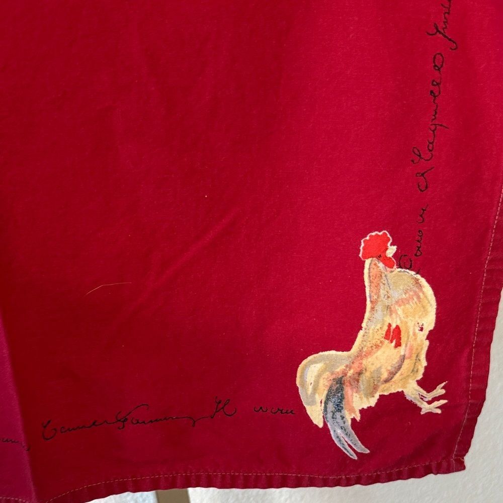 Williams Sonoma- Red Rooster script cloth napkins- Set of 10 - Picture 3 of 4